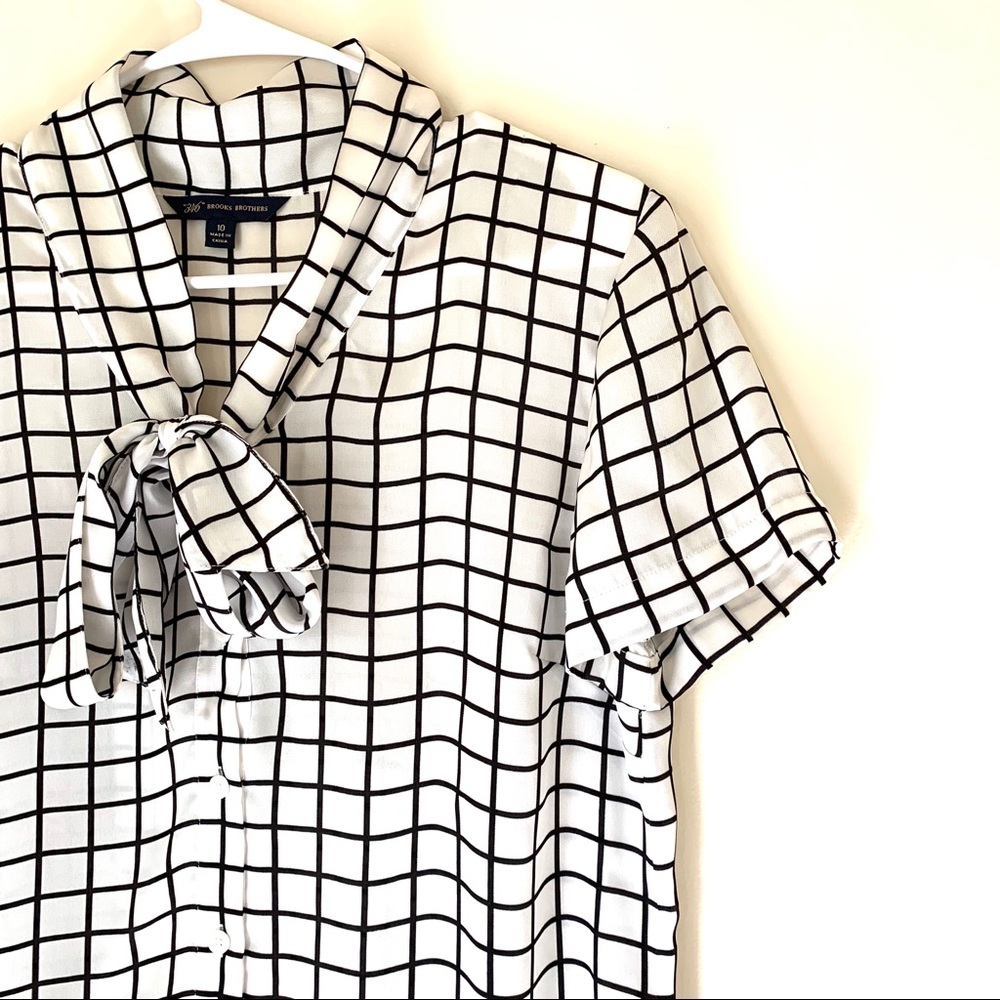BROOKS BROTHERS Window Panel TieNeck Blouse